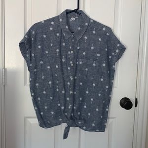 Old Navy palm tree print blue and white top